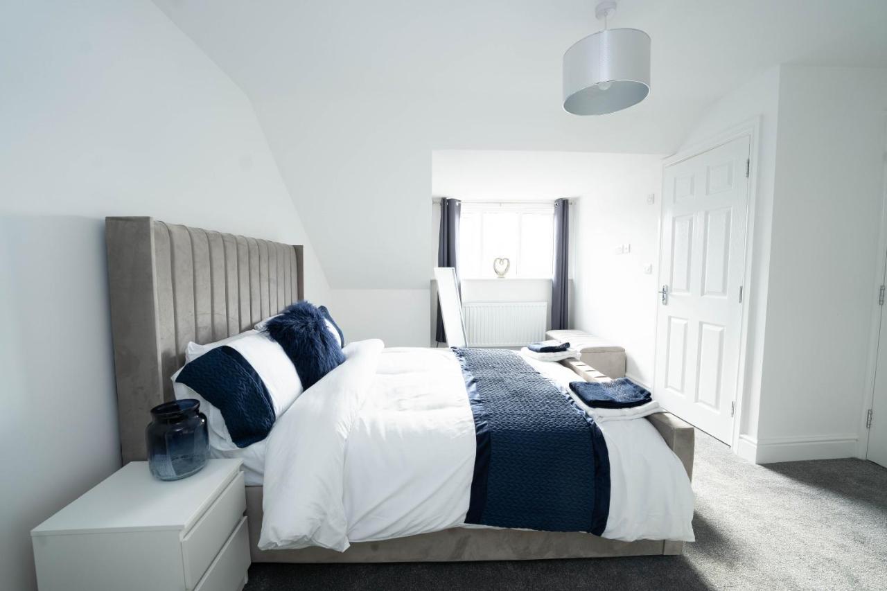Entire Modern Home With Private Parking For 6/8 Persons Worksop Exterior foto