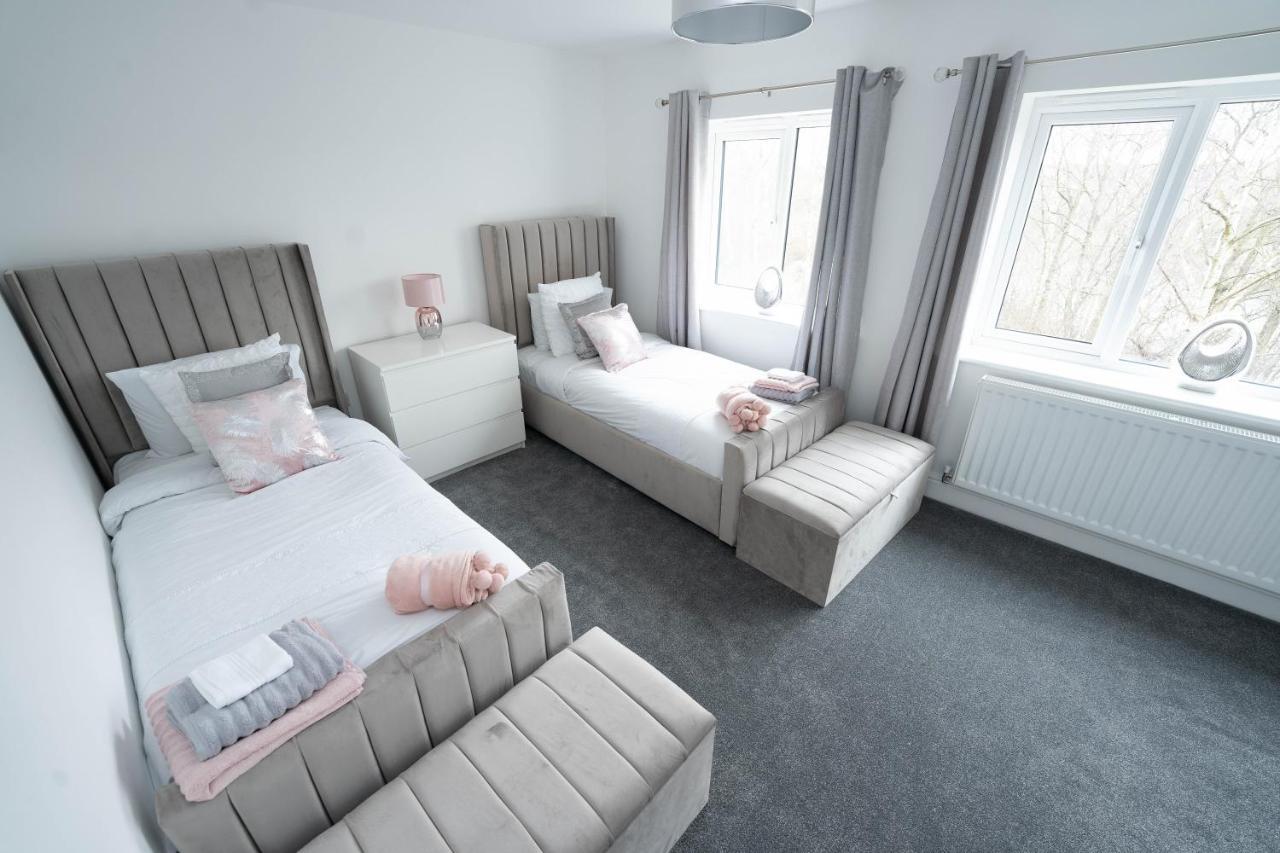 Entire Modern Home With Private Parking For 6/8 Persons Worksop Exterior foto
